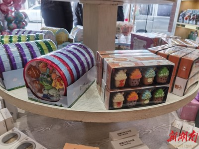 湖南食品出口添新業(yè)態(tài) 首批市場(chǎng)采購(gòu)出口預(yù)包裝食品順利通關(guān)